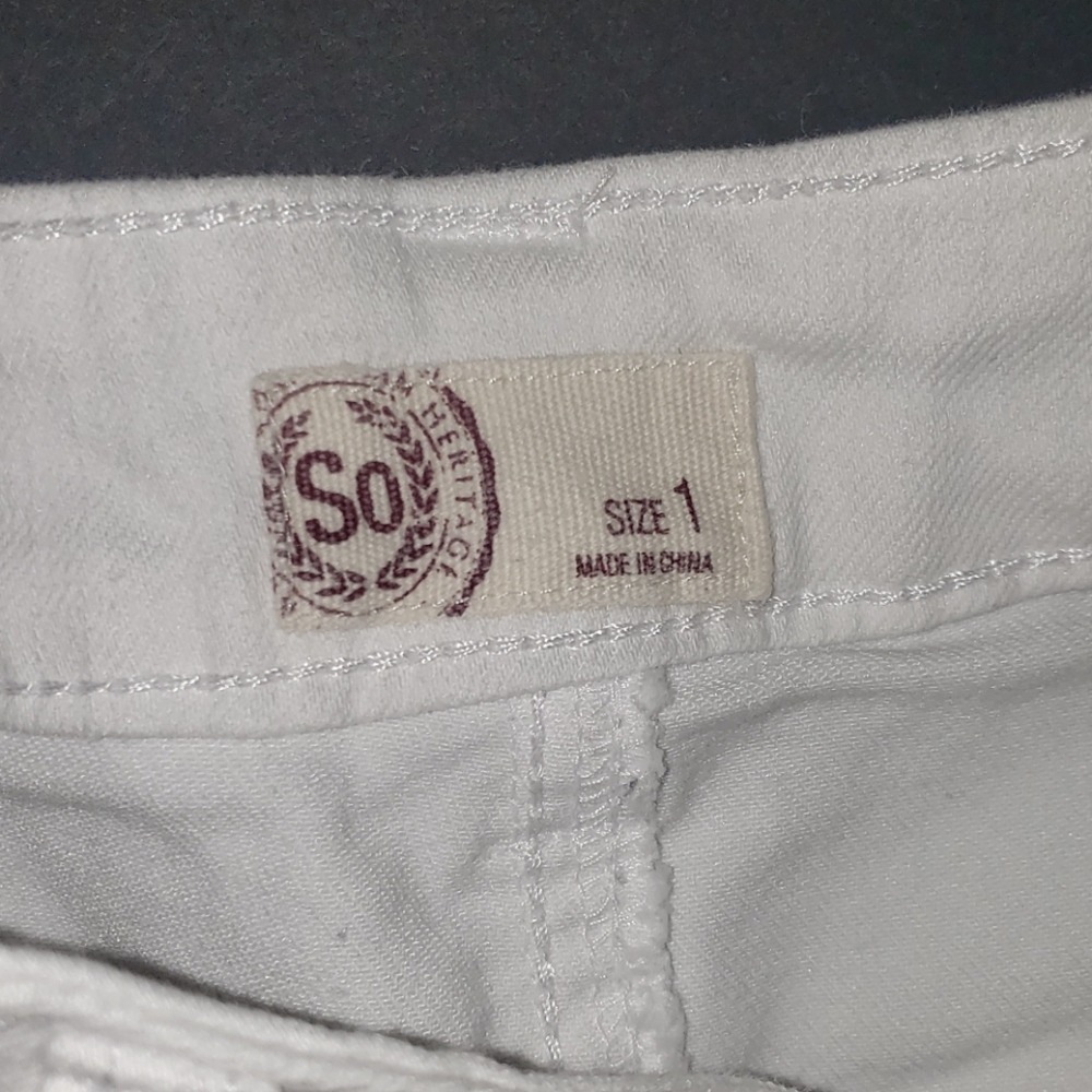 Shorts - Picture 3 of 3
